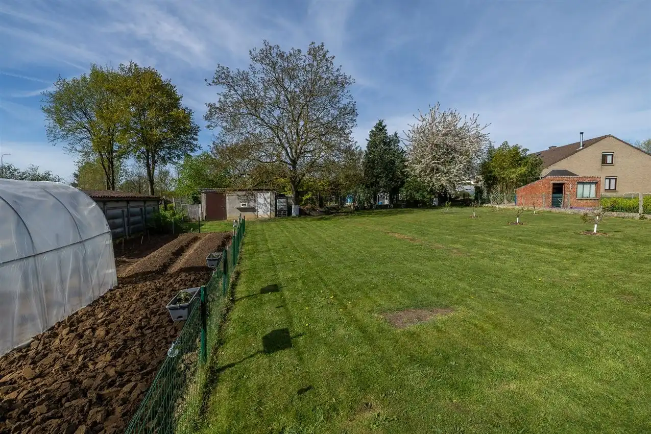 villastijl,vernieuwd in 2018, label D, mooi perceel foto 2