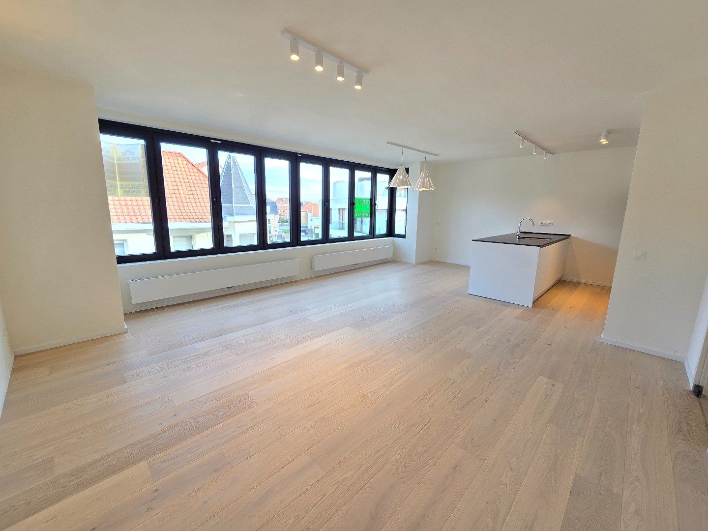 Gerenoveerd appartement met 2 slpk's foto {{pictureIndex}}