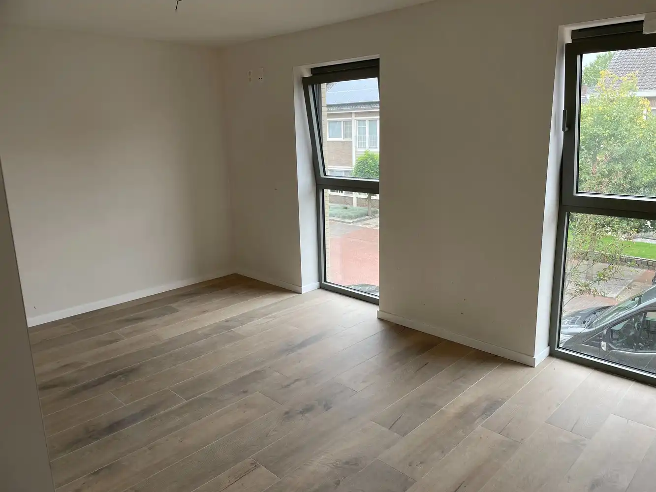 Prachtig nieuwbouw appartement van 3 jaar oud zéér rustig gelegen in het centrum met 2 slaapkamers en ruim terras. foto 11