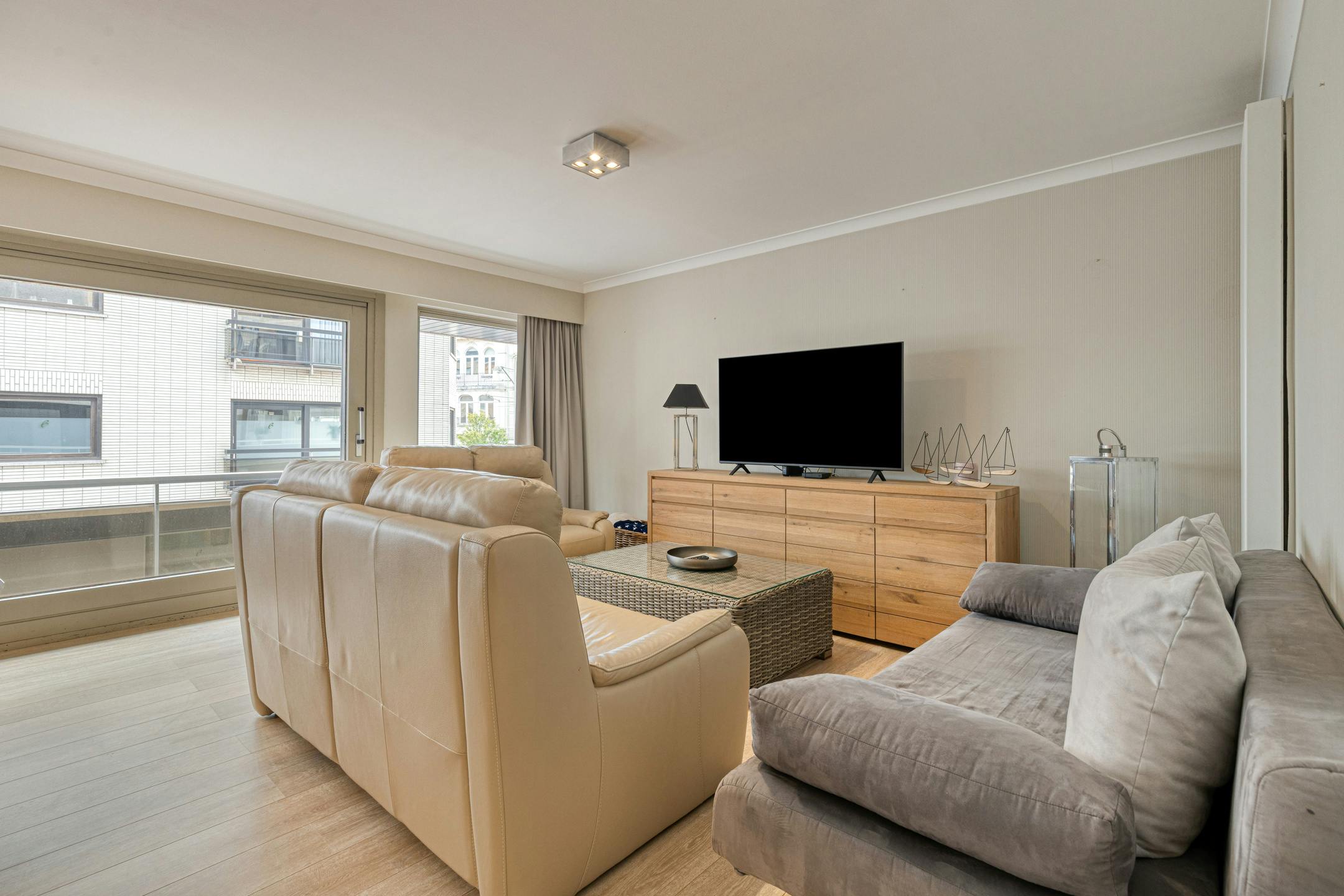 Instapklaar appartement te koop in Blankenberge foto 2