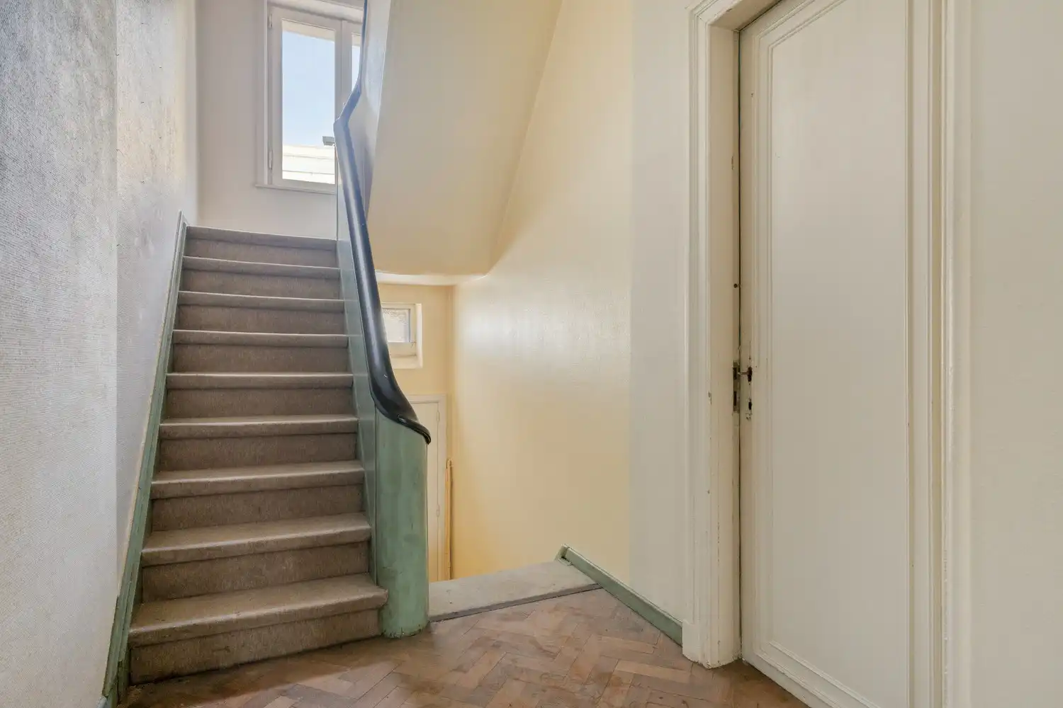 Charmante te renoveren burgerwoning te koop in Kortrijk foto 9