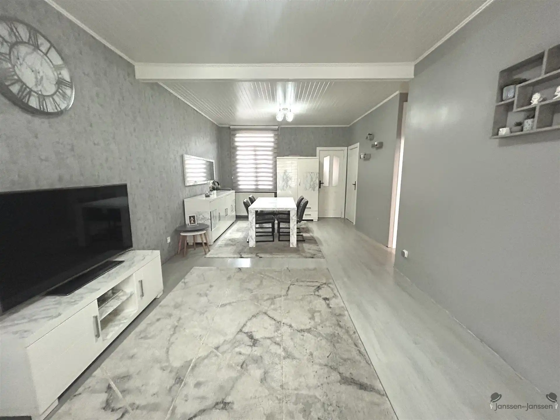 charmant huis met zijpoortje foto 6