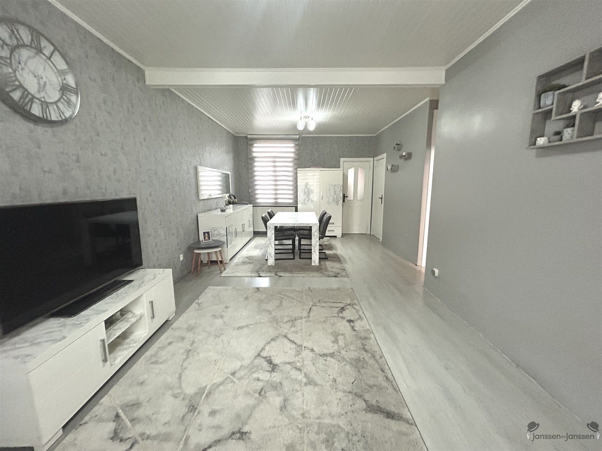 charmant huis met zijpoortje foto 6