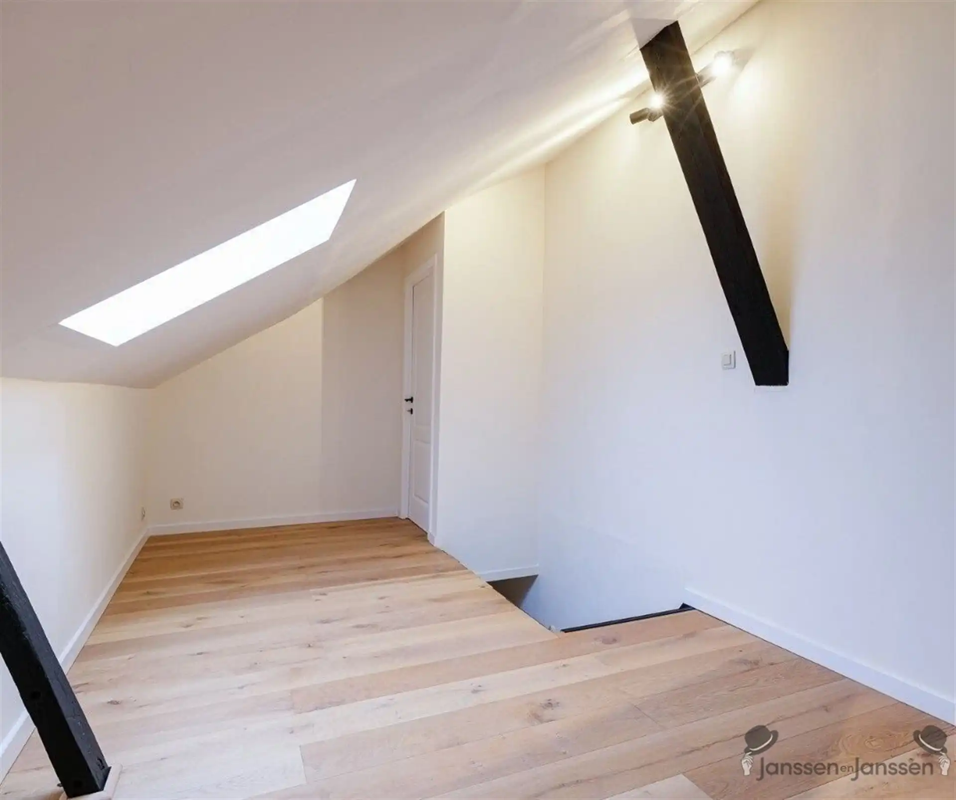 gebouw voor gemengd gebruik foto 15