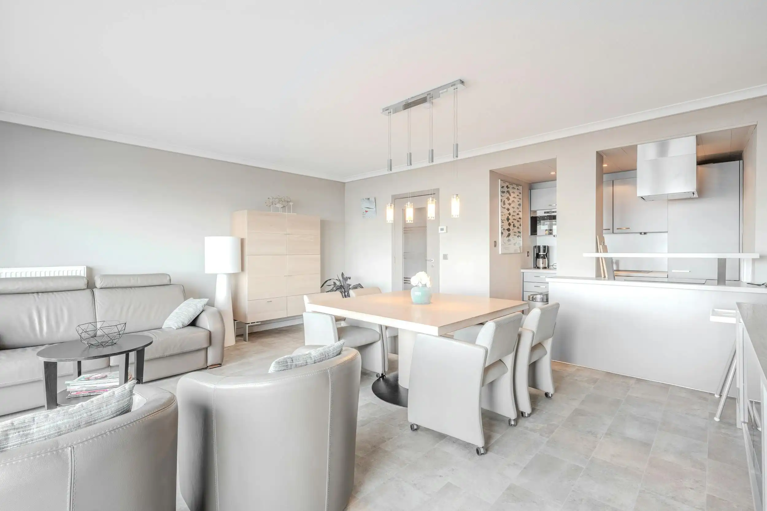 Ruim tweeslaapkamer appartement met frontaal zeezicht! foto 11