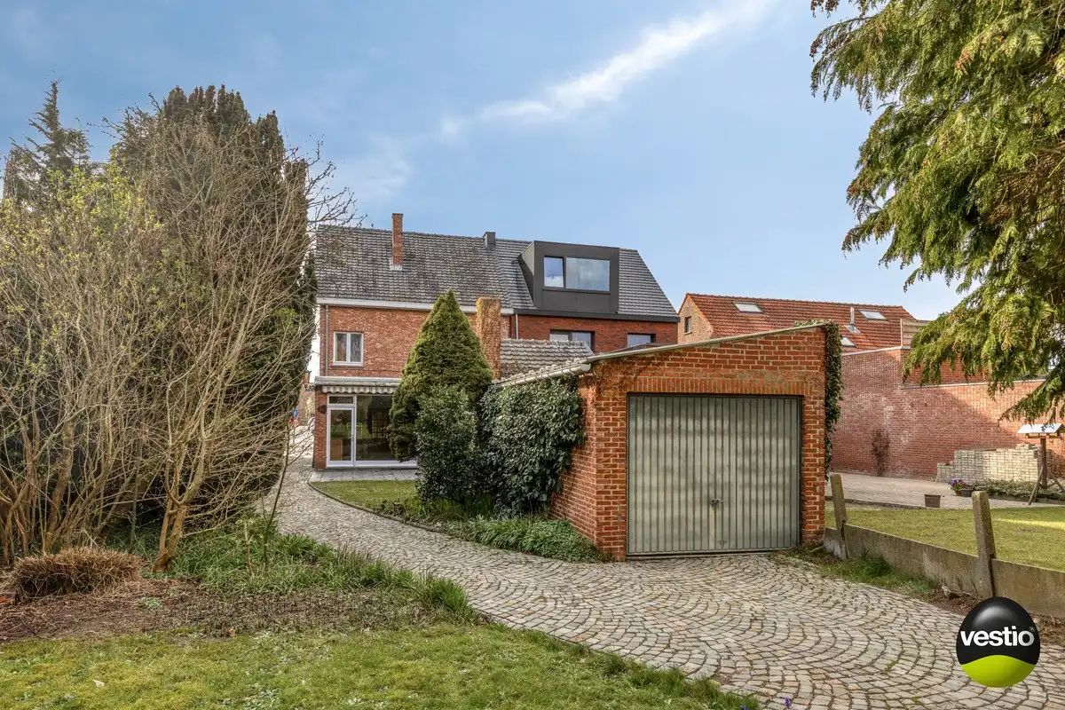 TE RENOVEREN WONING MET 3 SLAAPKAMERS EN GARAGE OP EEN RUIM PERCEEL VAN  8A 29CA IN HARTJE NIEUWERKERKEN foto 30