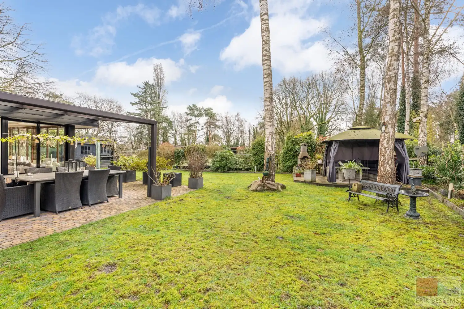 Gelijkvloerse vakantiewoning met een woonoppervlakte van 78 m², gelegen op een ruim perceel van 551 m². foto 26