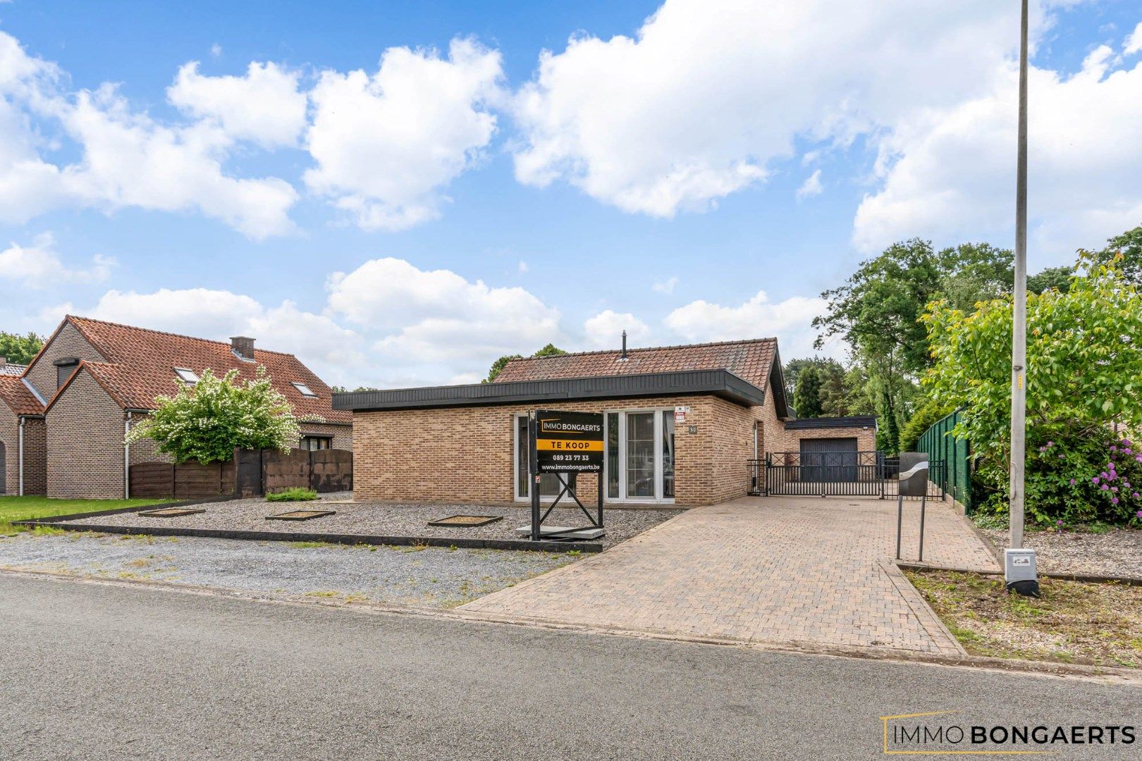 Ruime bungalow met drie slaapkamers foto 23