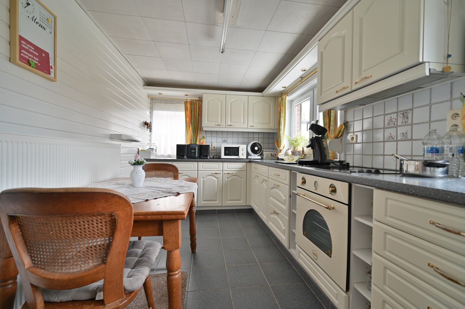 Te renoveren woning met uitzonderlijk potentieel op toplocatie in Neerharen foto 9