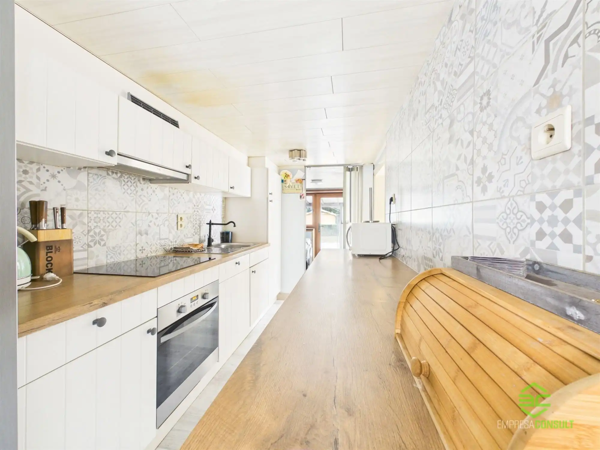 Ruime gezinswoning met zonnige tuin en uitbreidingsmogelijkheden! foto 9