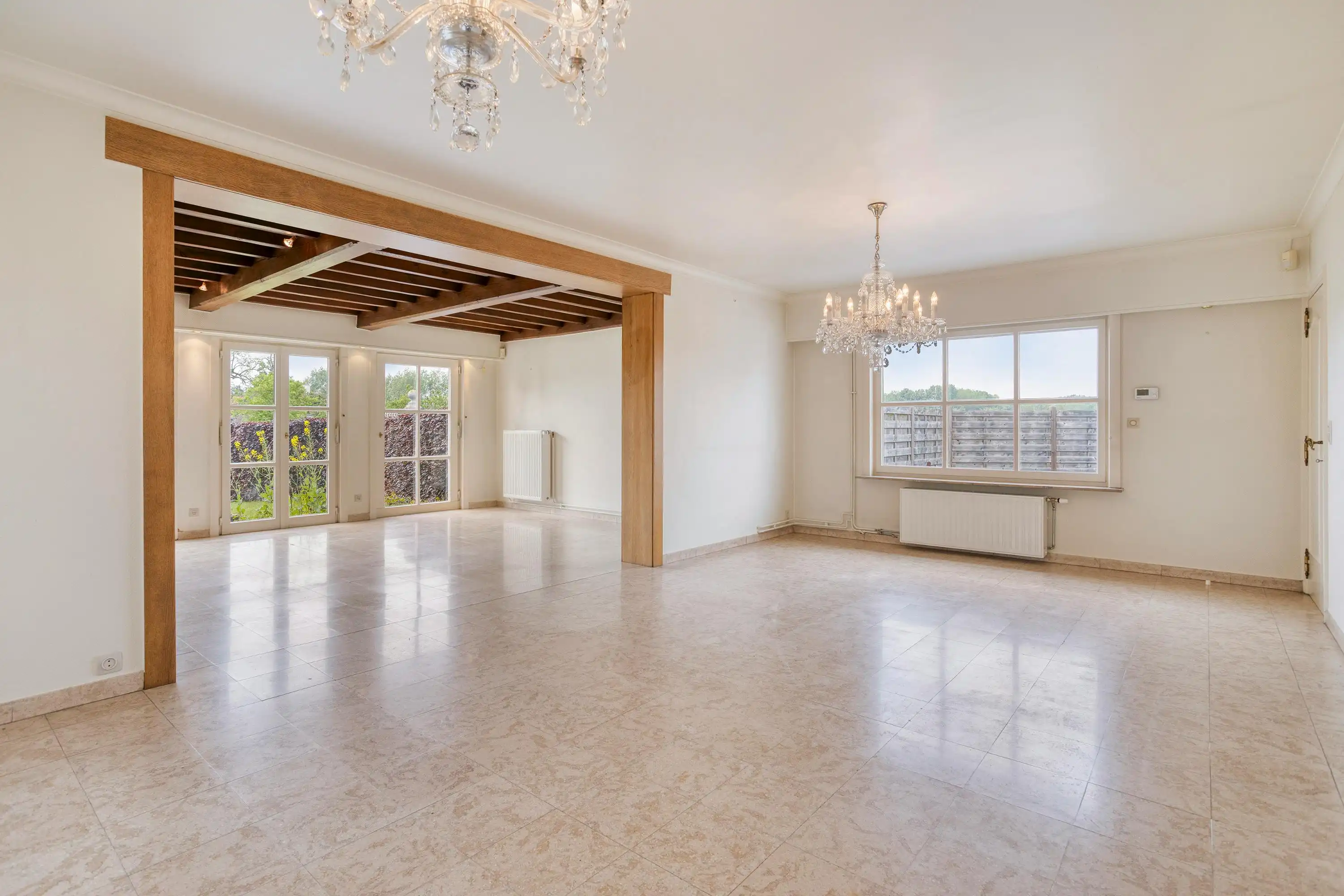 Huis met 3 slaapkamers op 2.287 m² grond te koop in Ursel!  foto 5