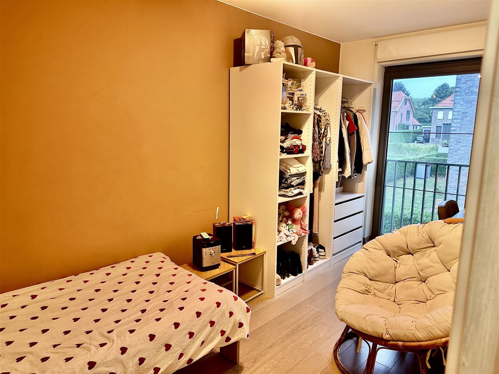 2 slpk appartement met terras en autostaanplaats. foto 9