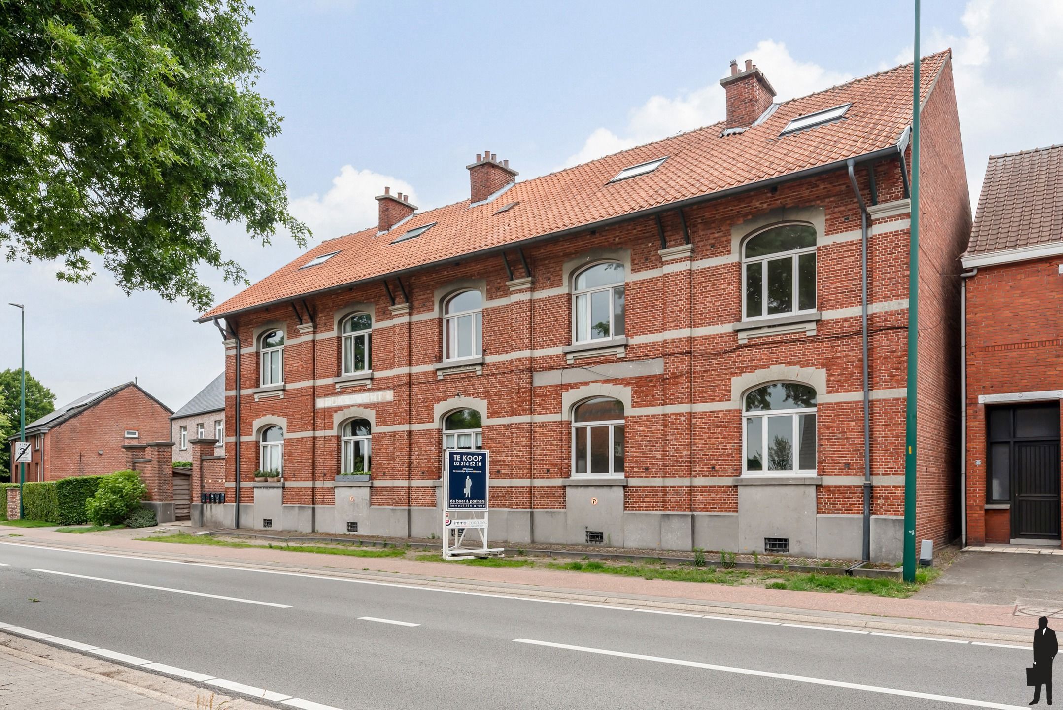 5 woningen gelegen in de oude Rijkswachtkazerne op ca. 1520m² te Meerle! foto 2