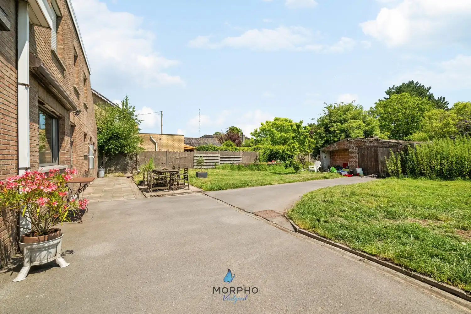 Verrassend ruime gezinswoning met 5 slaapkamers, garage en tuin op 1.107 m² foto 20