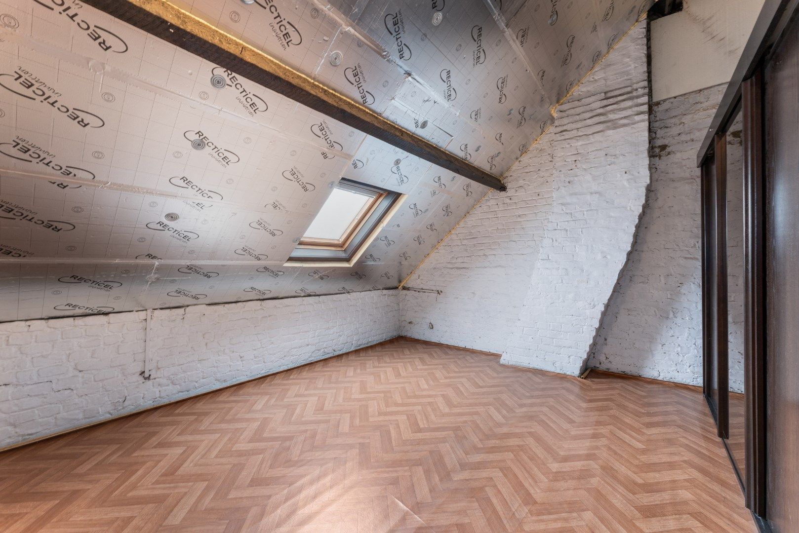 Karaktervol handelspand met woonst in hartje Nieuwpoort-Stad op 161 m² in de Marktstraat! foto 13