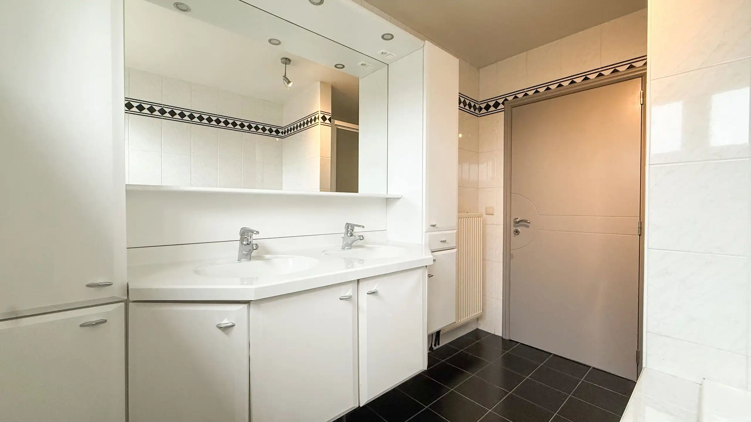 Gezellig duplex appartement met terras en garagebox in HZ! foto 20