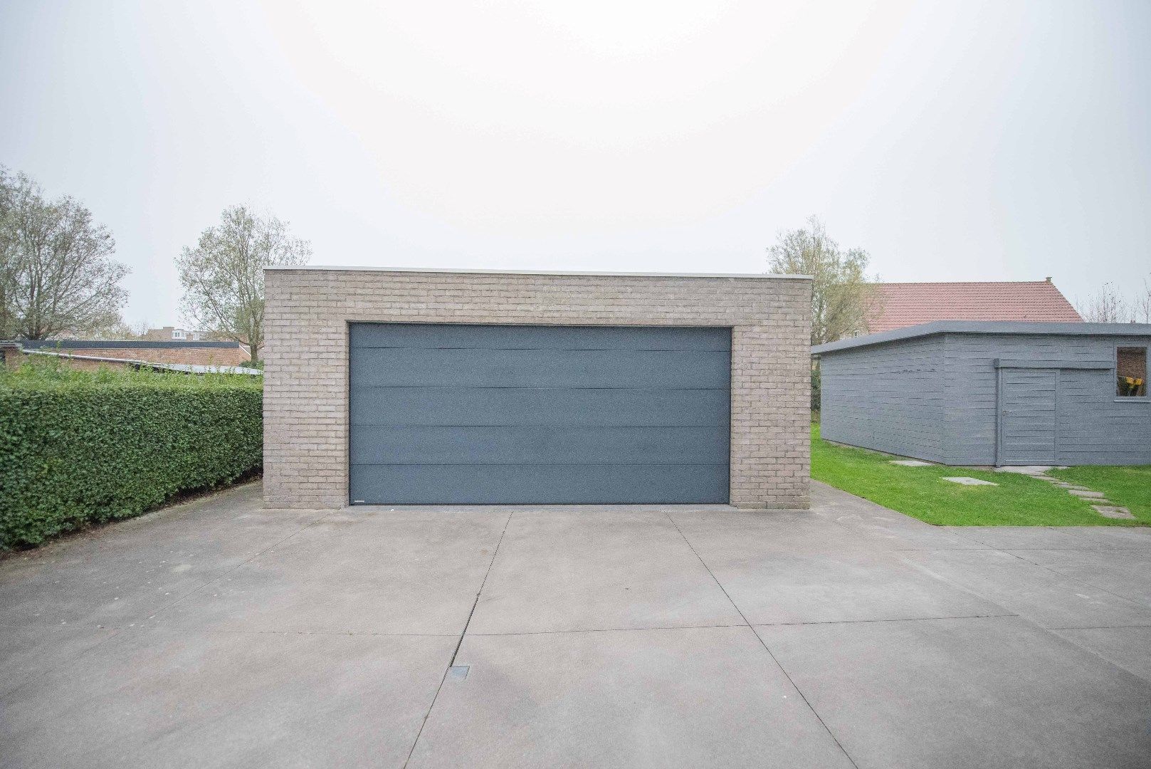 Zeer ruime, rustig en goed gelegen villa (grond 954m²) foto 28