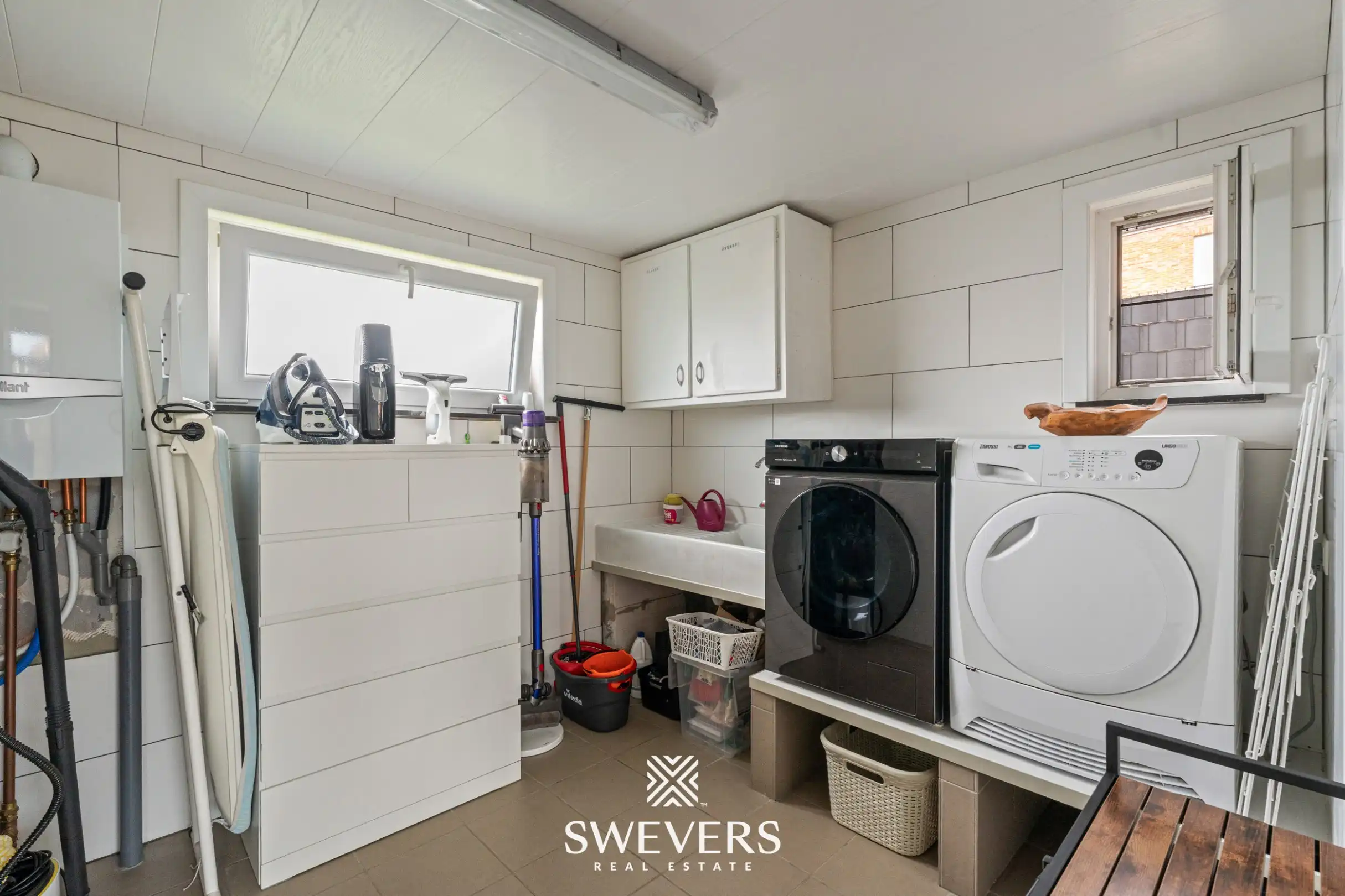 Authentieke, gerenoveerde woning met 3 slaapkamers in Paal foto 20