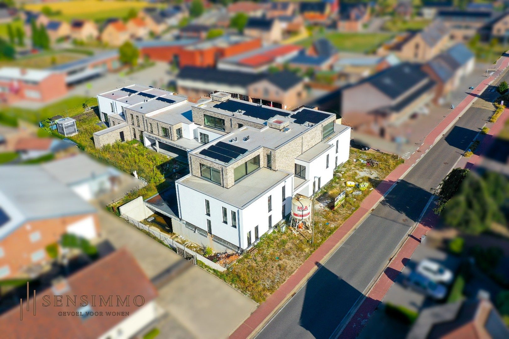OPENDEURDAG ZATERDAG 13 SEPTEMBER TSS 10u00 - 14u00 Nieuwbouwappartement gelegen in hartje Peer foto {{pictureIndex}}
