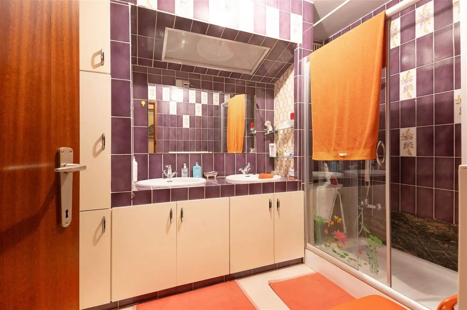 Gelijkvloers Appartement met garage en tuin foto 18