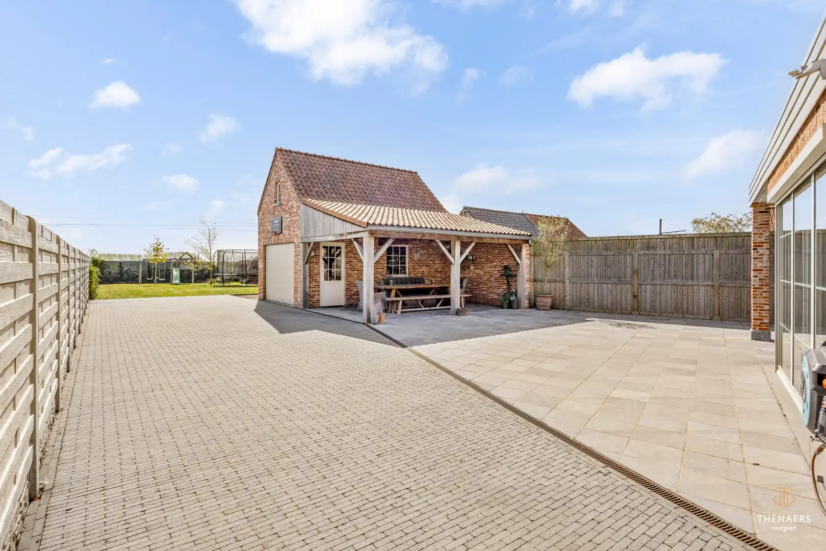 Stijlvolle pastoriewoning met ruimte, comfort en een prachtig afgewerkt geheel in Sint-Truiden. foto 36