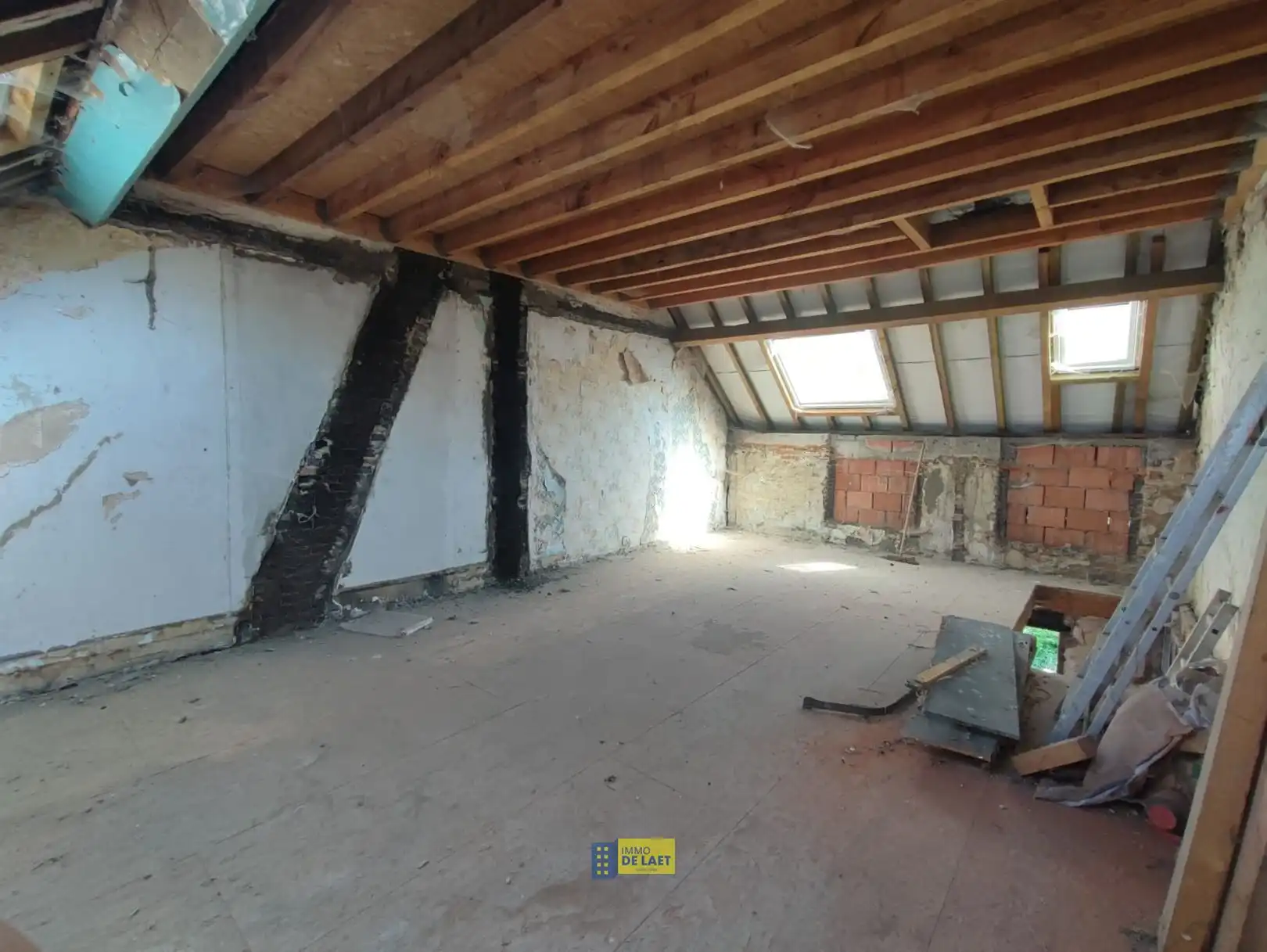 Volledig te renoveren woning met potentieel foto 11