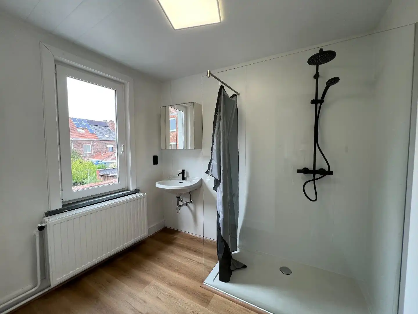 Instapklaar appartement met 2 slaapkamers in het centrum van Ieper foto 4