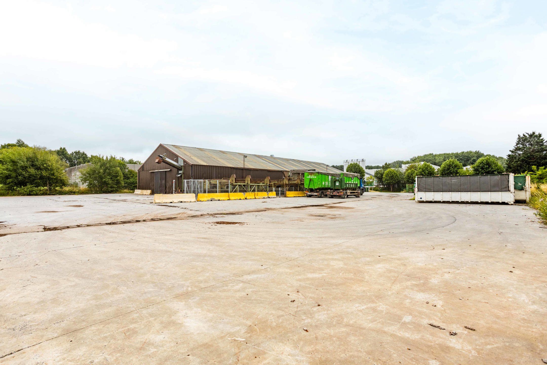 Industriegebouw met ruime industriegrond te koop in Ronse foto 16