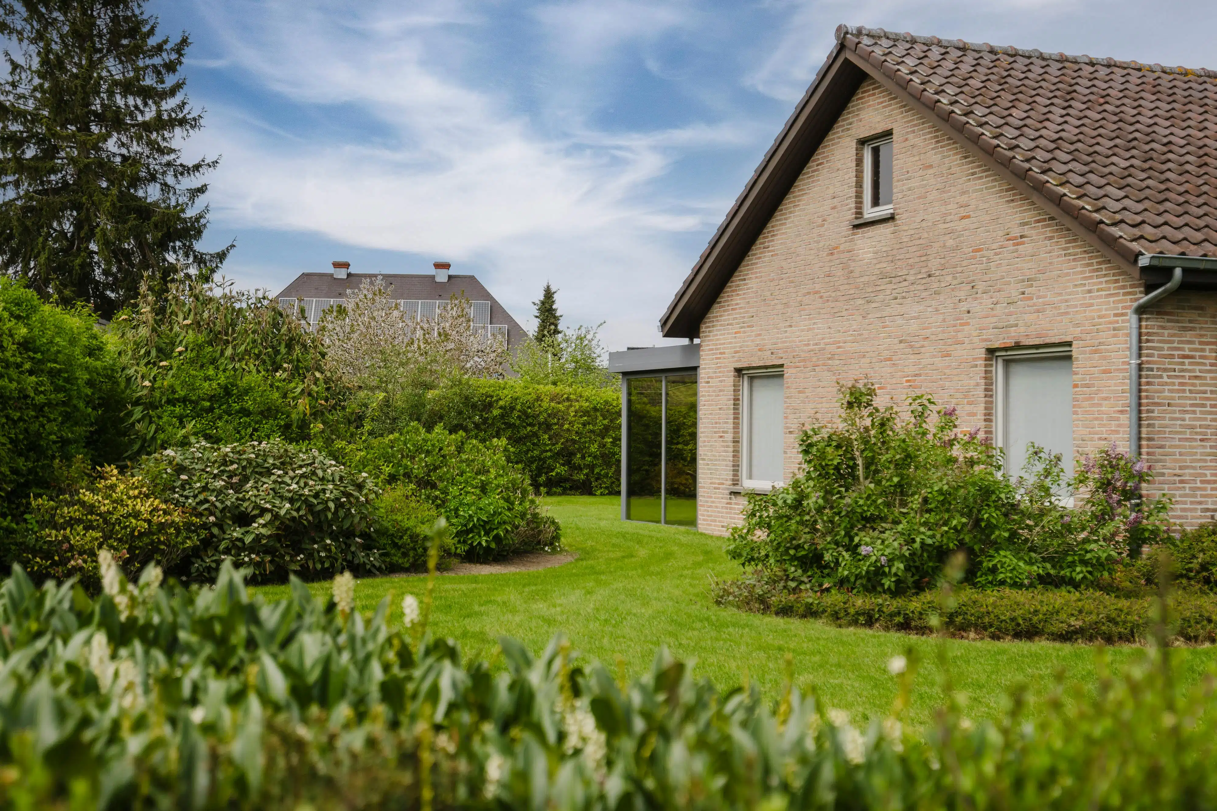 Rustig gelegen villa met 3 slaapkamers te koop in Rekkem! foto 2