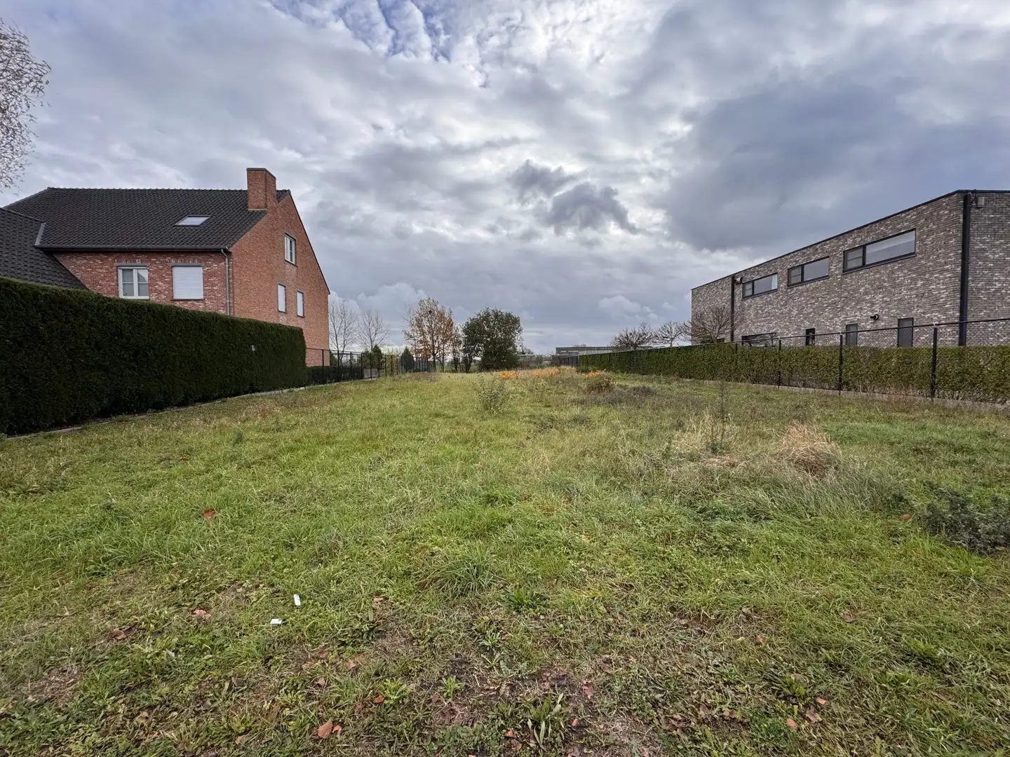 Ruim perceel bouwgrond van 1.159 m² met zuidoost oriëntatie foto 2