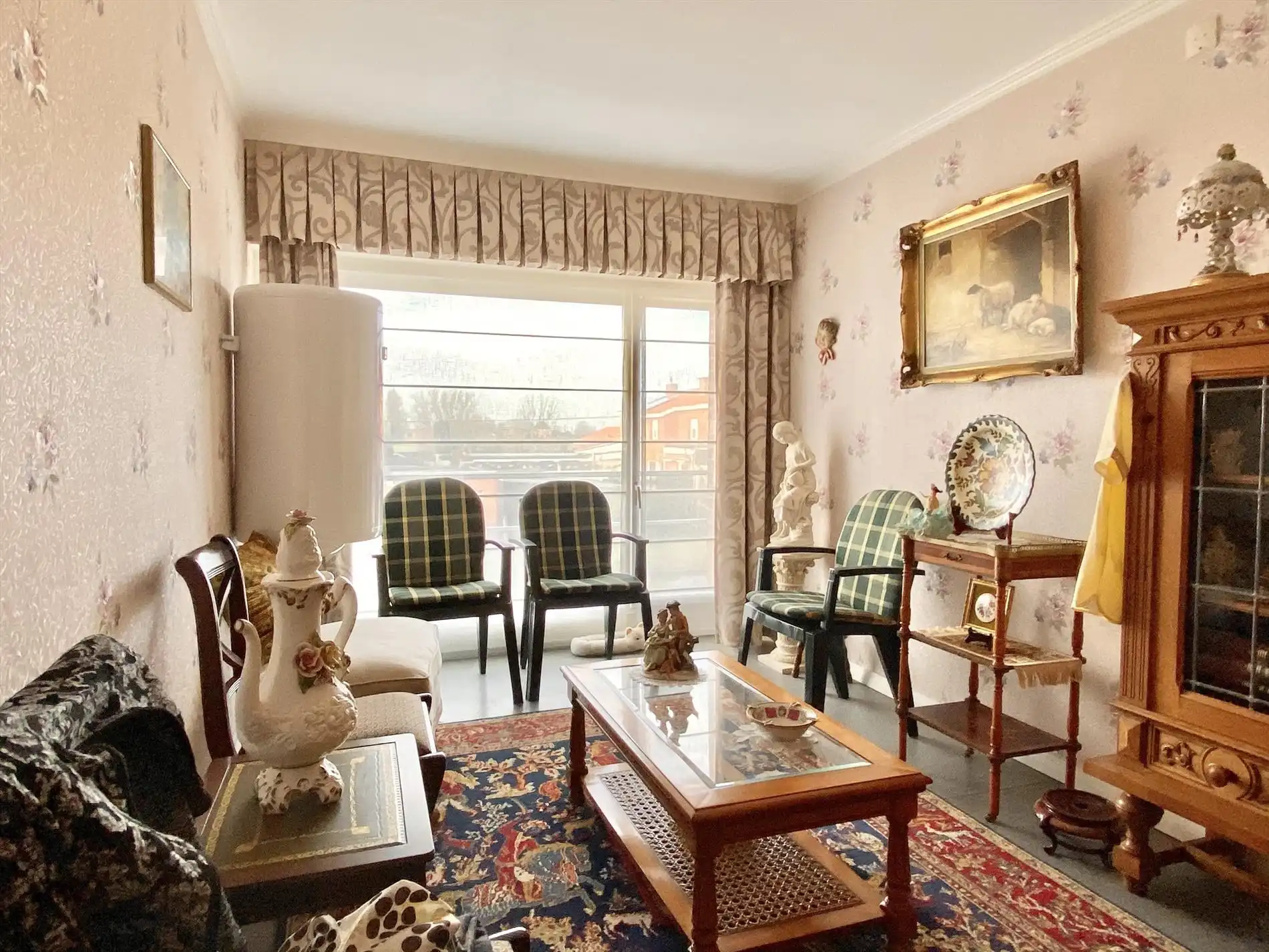 Halfopen woning in rustige buurt met 4 slaapkamers, tuin, garage. foto 9