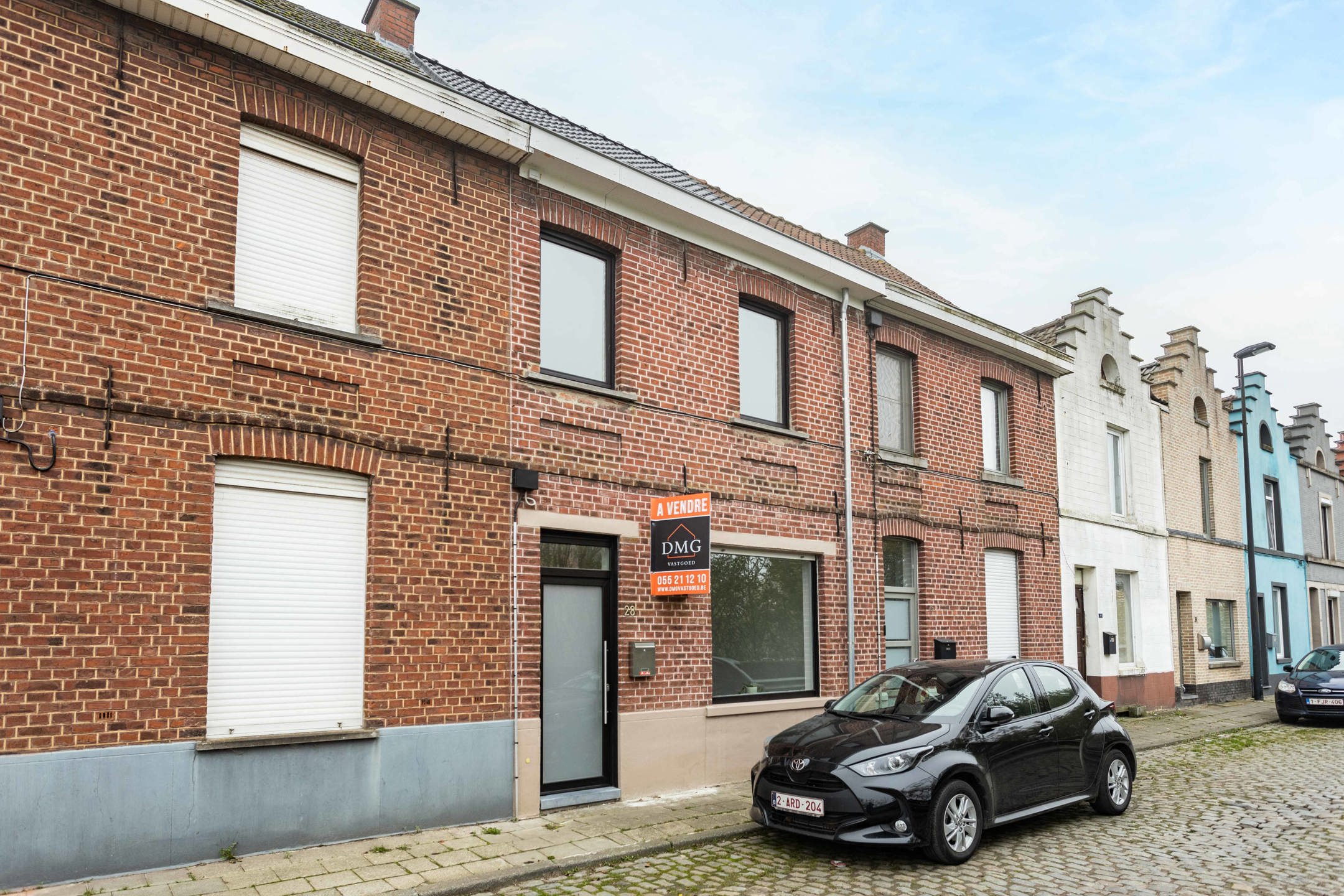 Gerenoveerde woning op gunstige locatie foto {{pictureIndex}}