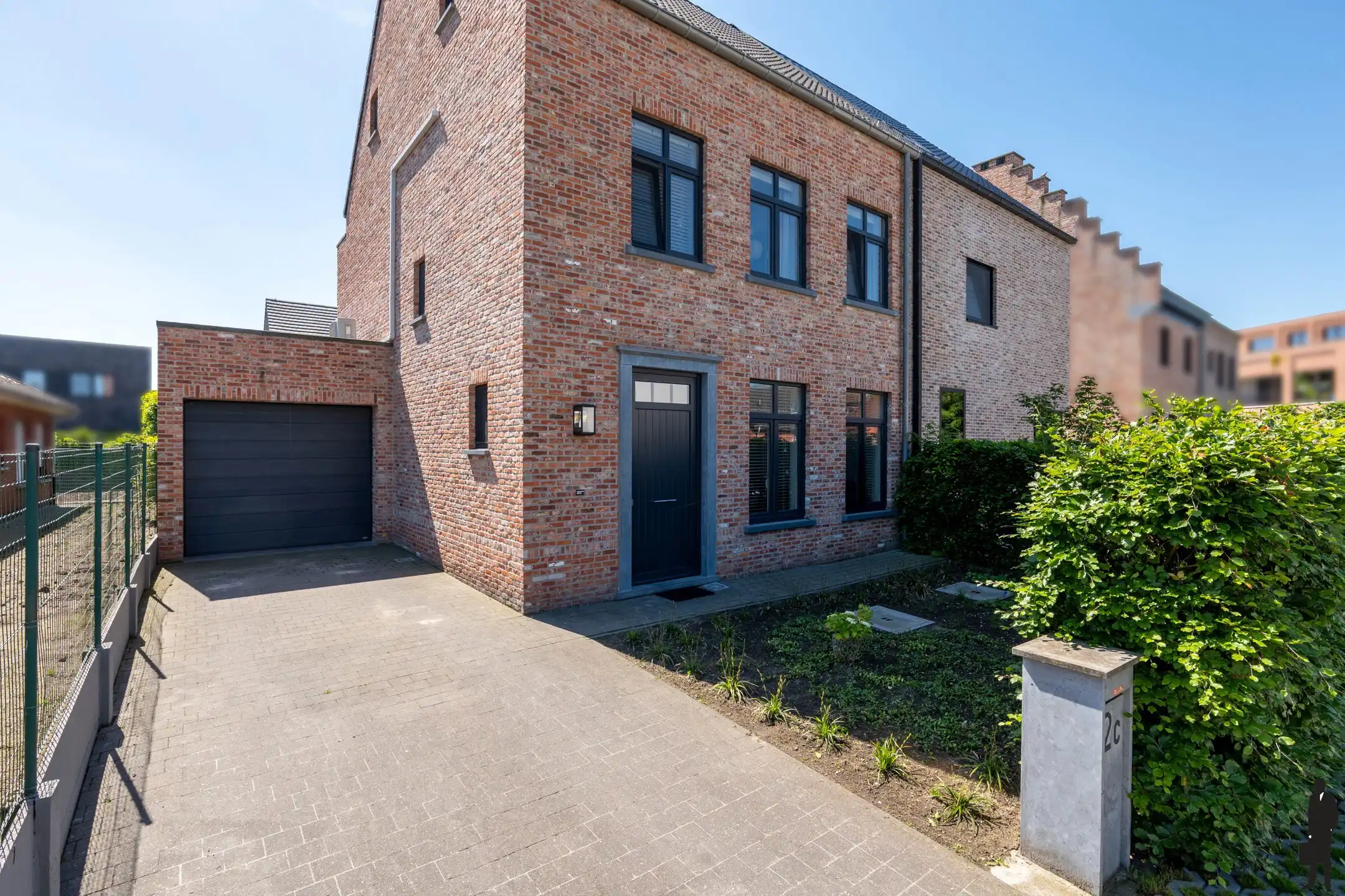 Recente, instapklare woning met 4 slpk. gelegen op rustige locatie te Meer. foto 2