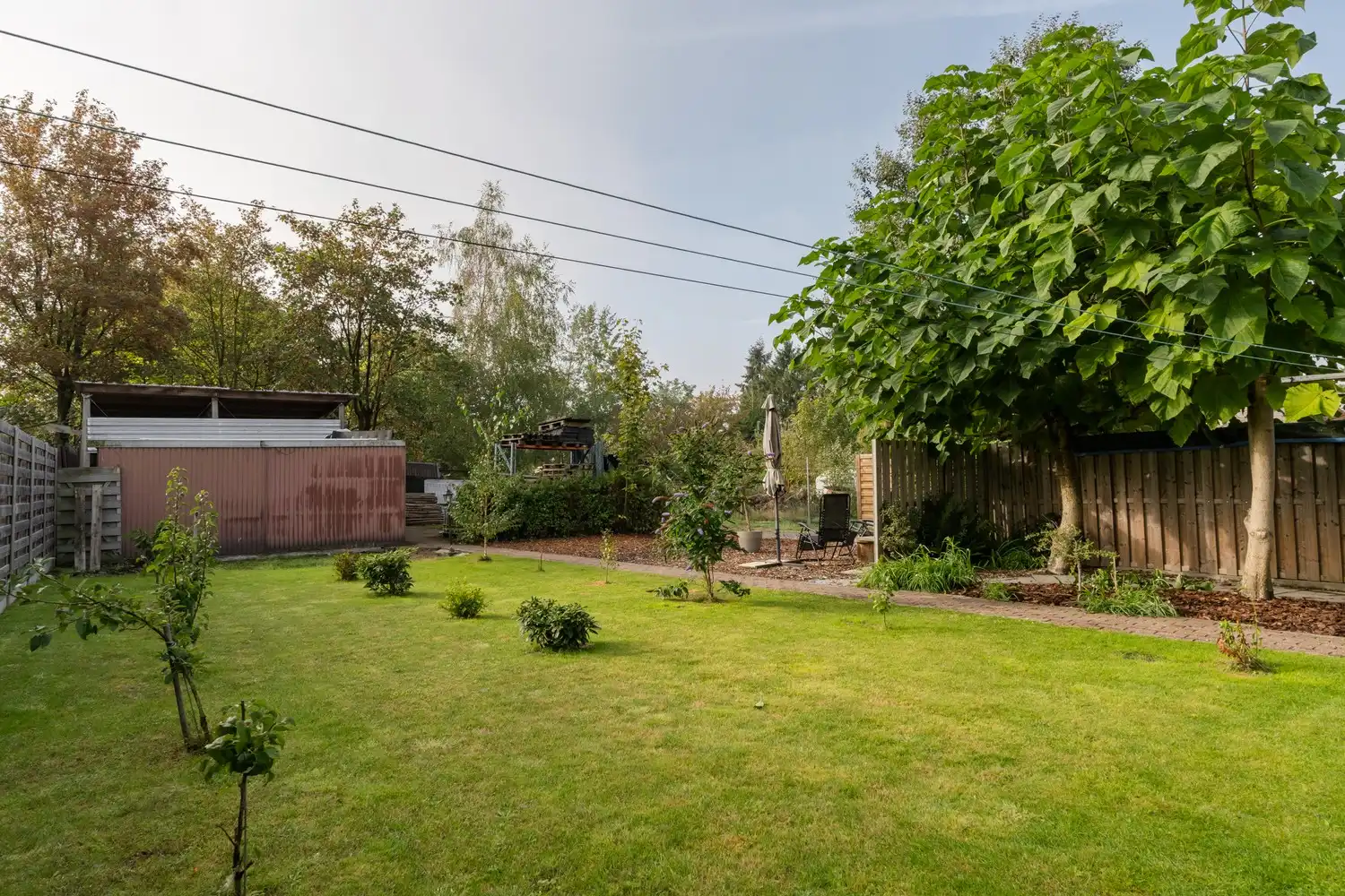 Veelzijdige woning met zorgmogelijkheden, werkruimte en tal van bijgebouwen foto 37