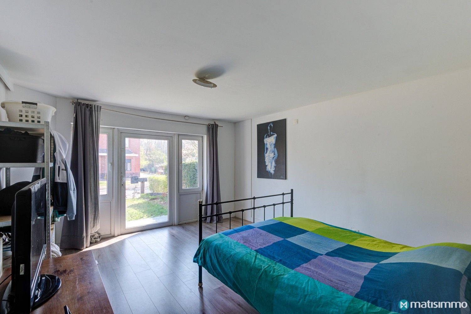GERENOVEERD, INSTAPKLAAR GELIJKVLOERS APPARTEMENT MET 2 SLAAPKAMERS OP RUSTIGE LIGGING IN AS foto 18