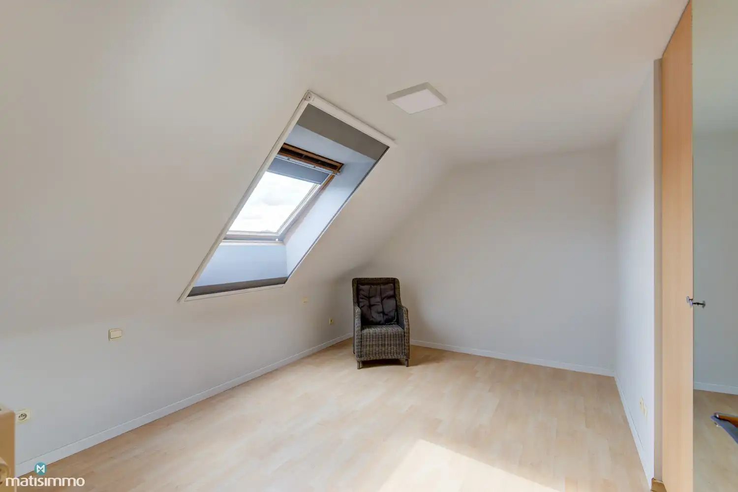 DUPLEXAPPARTEMENT MET 2 SLAAPKAMERS, 2 TERRASSEN EN GARAGEBOX AAN HET CENTRUM VAN BILZEN foto 17