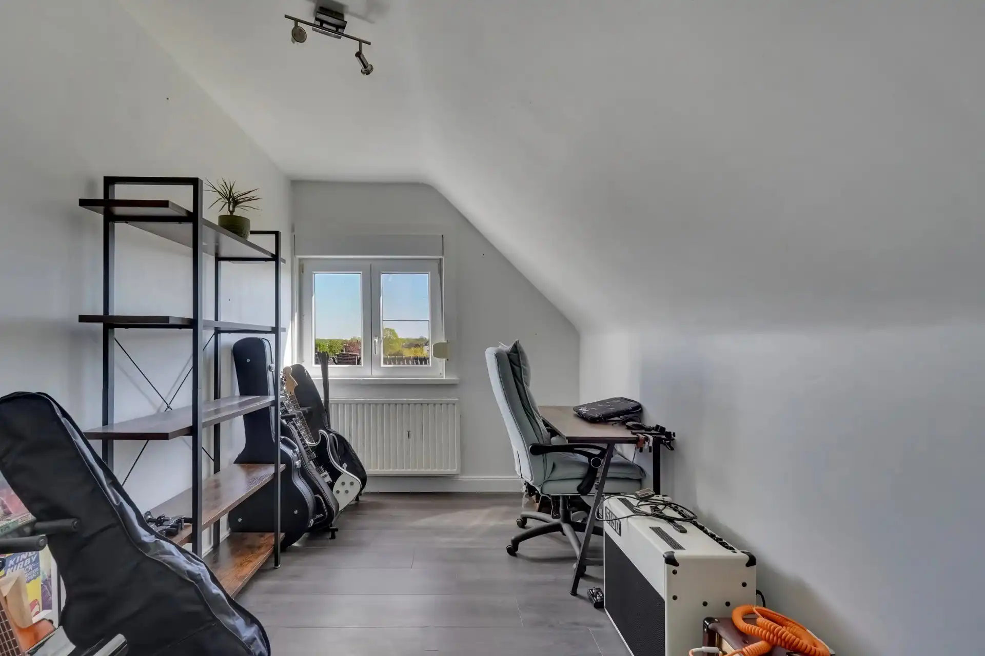 Duplex appartement met drie slaapkamers, terras en autostaanplaats foto 10