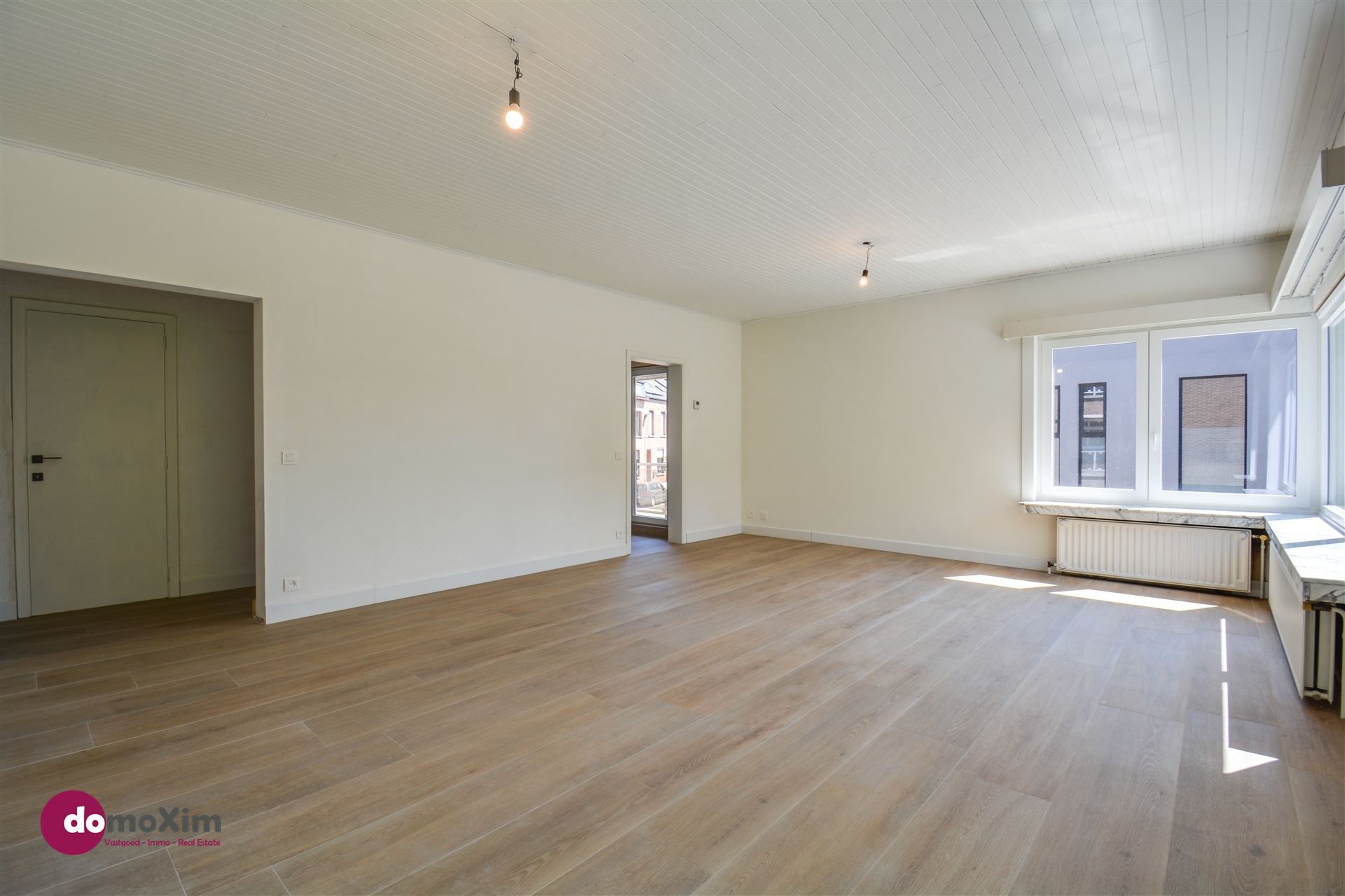 Ruim appartement met 2 slaapkamers gelegen aan de vaart foto 3
