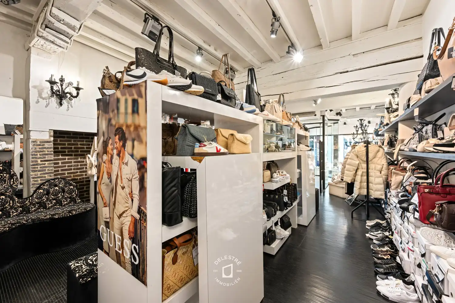 Unieke historische handelswoning in hartje Aalst – Beschermd monument met karakter foto 11