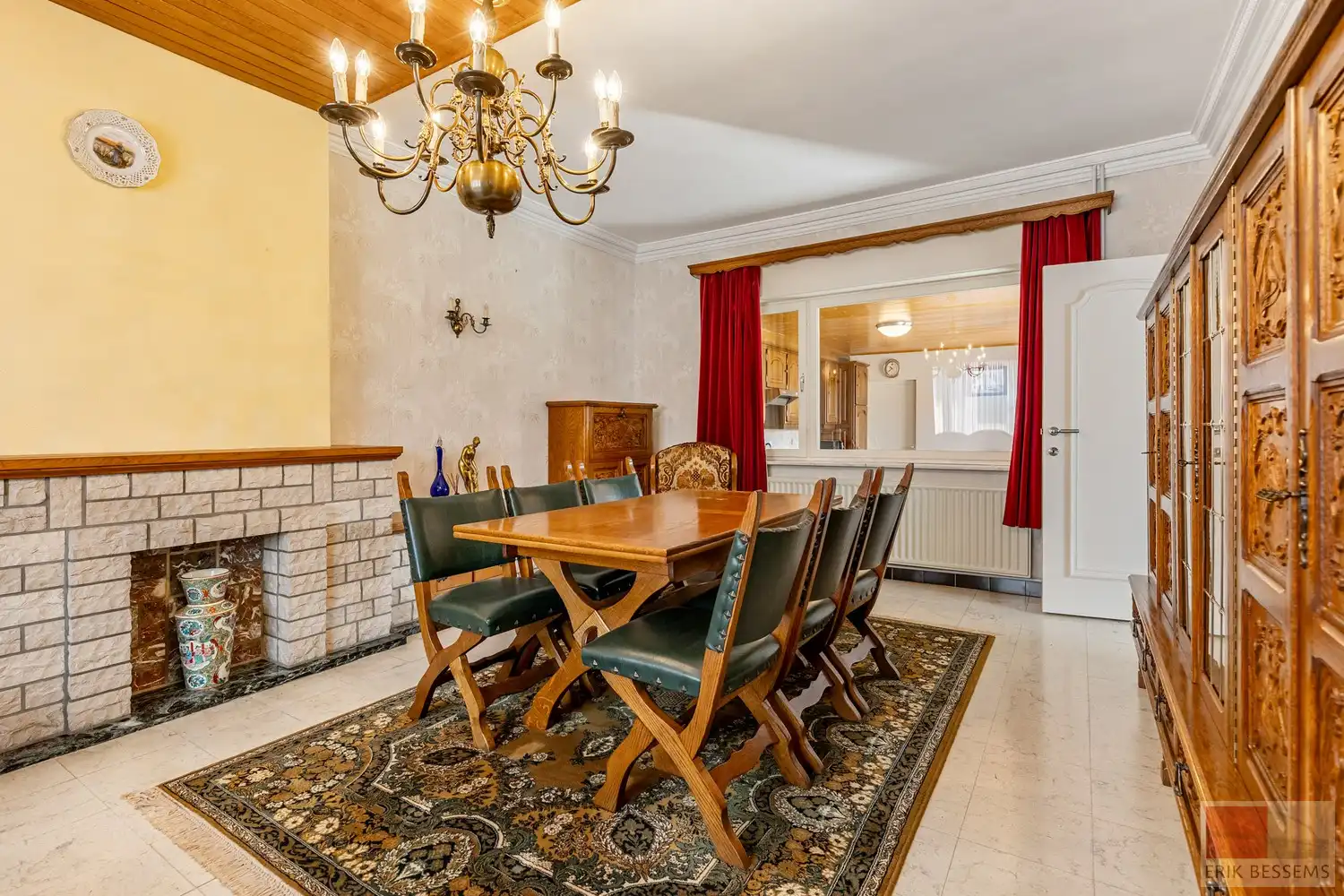 Leuke te renoveren halfopen bebouwing met potentieel en 3 ruime slaapkamers. foto 9