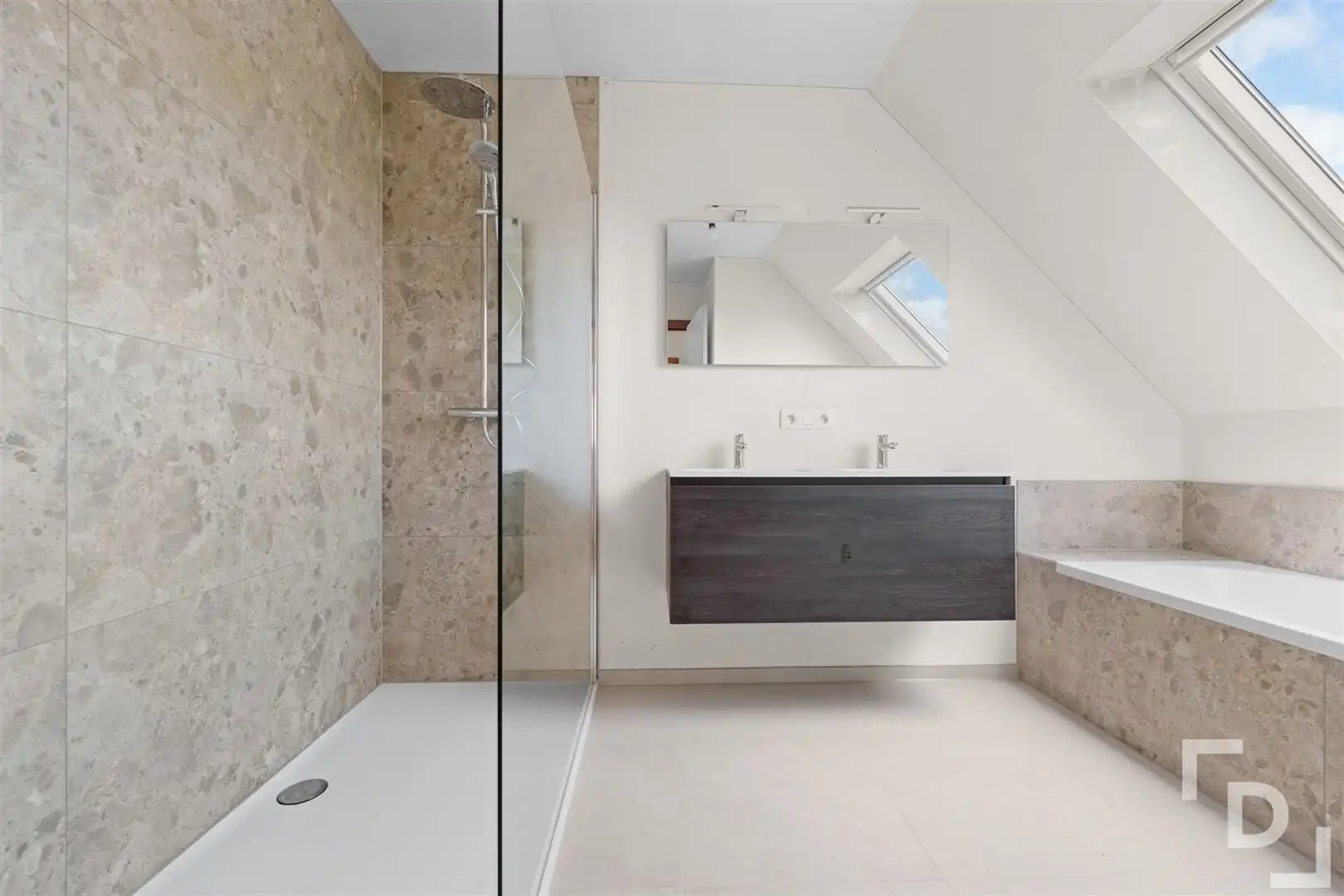 Eengezinswoning foto 11