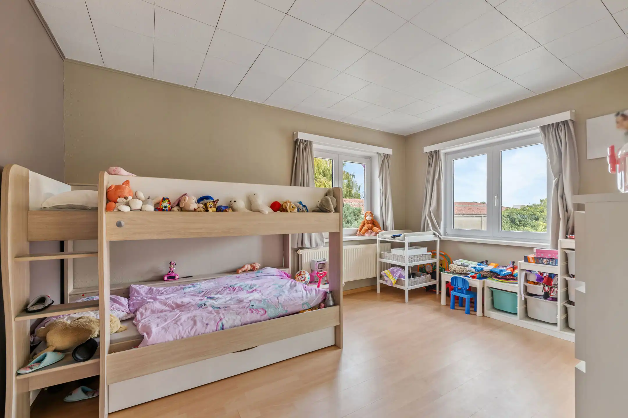 Bel-etage met 3 garages en tuin in het centrum van Bever foto 15