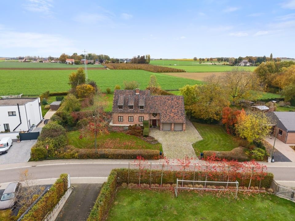 KARAKTERVOLLE WONING OP EEN PRACHTIG PERCEEL VAN 33A IN EEN OASE VAN RUST IN LINTER foto 2