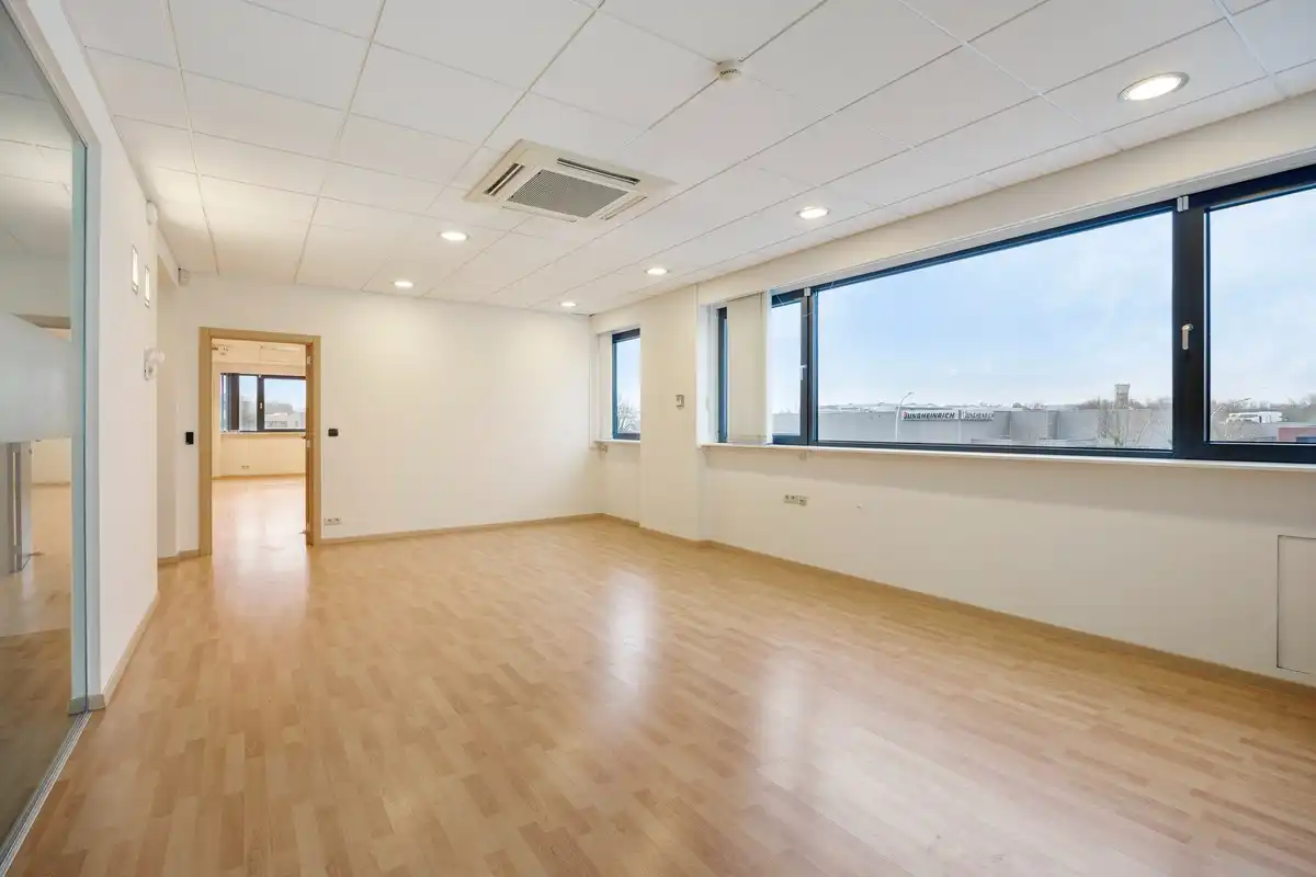 Kantoor te koop in het industriepark te Haasrode/Heverlee met 14 parkings - opp. 626 m² - verkoop van aandelen foto 5