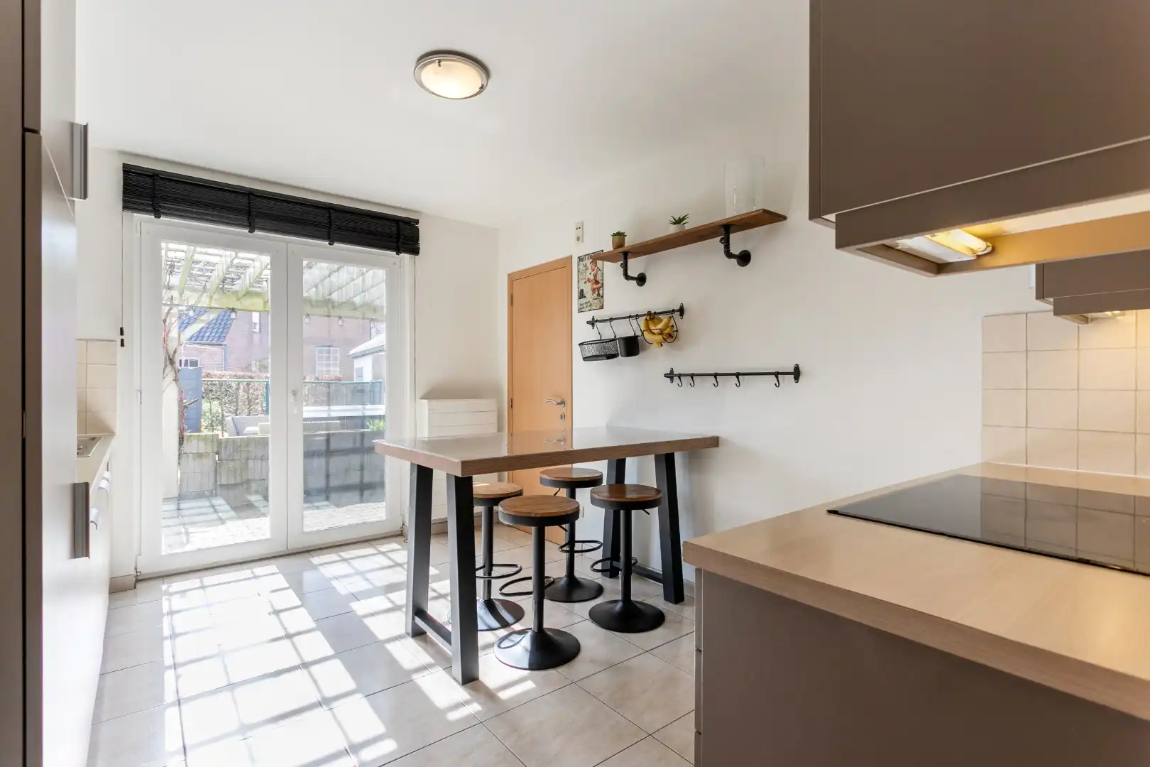 Recente woning (EPC B) met 5 slaapkamers en tuin te Vollezele foto 6