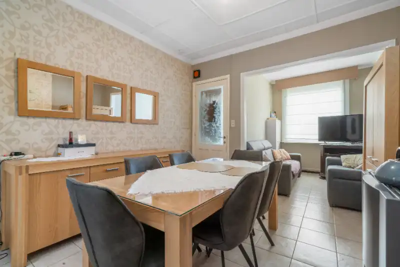 Woning aan de stadsrand foto 2