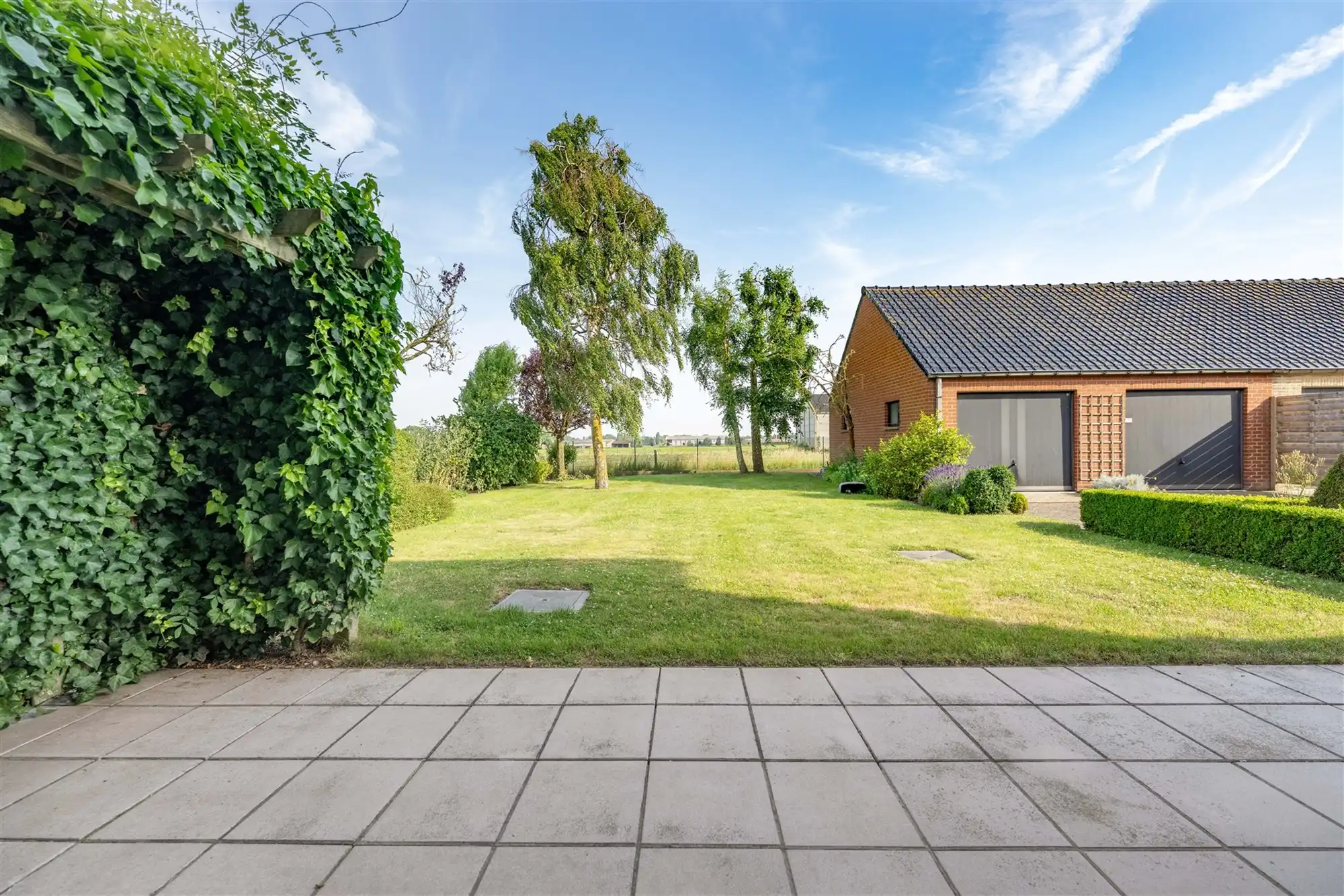 Woning met 4 slps, dubbele garage en zongerichte tuin foto 7