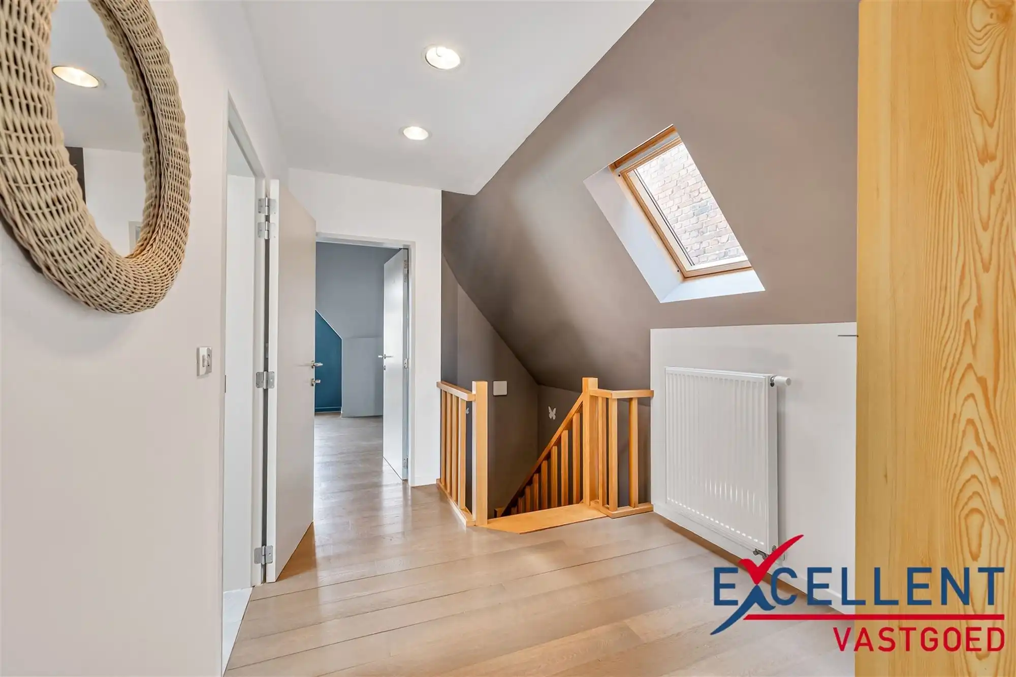 Instapklaar appartement aan het station van Deinze foto 7