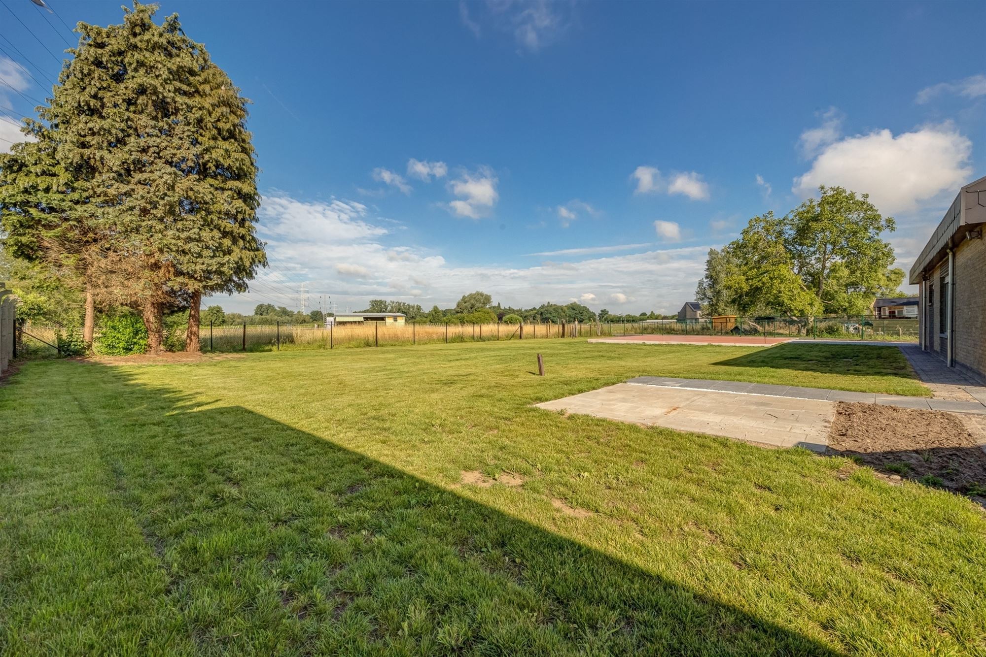 Bungalow op perceel van ca 1824m² in het groen foto 28
