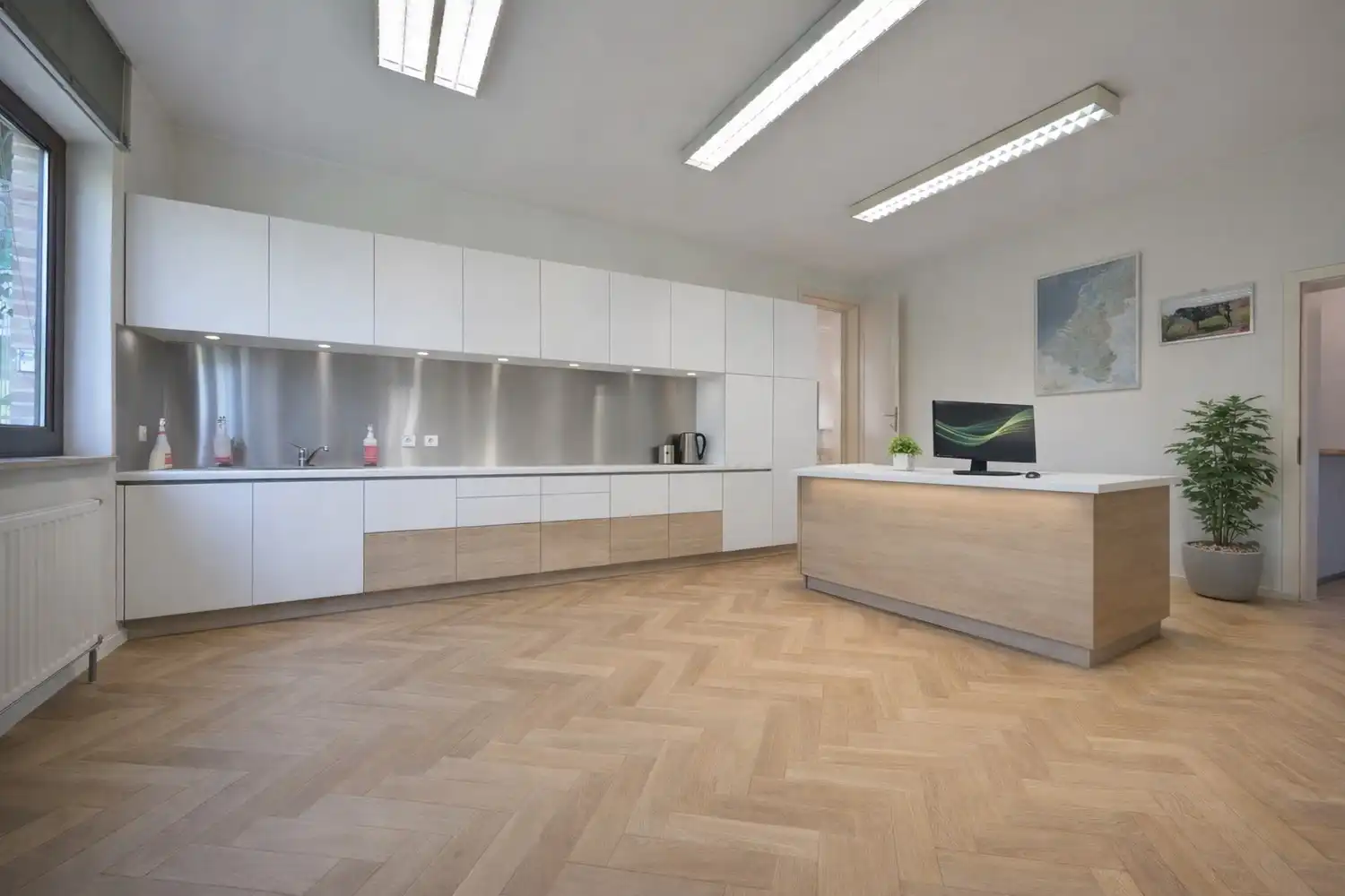 Royale woning van maar liefst 400 m² met ruime praktijk in een groene, bereikbare omgeving te Zutendaal foto 29